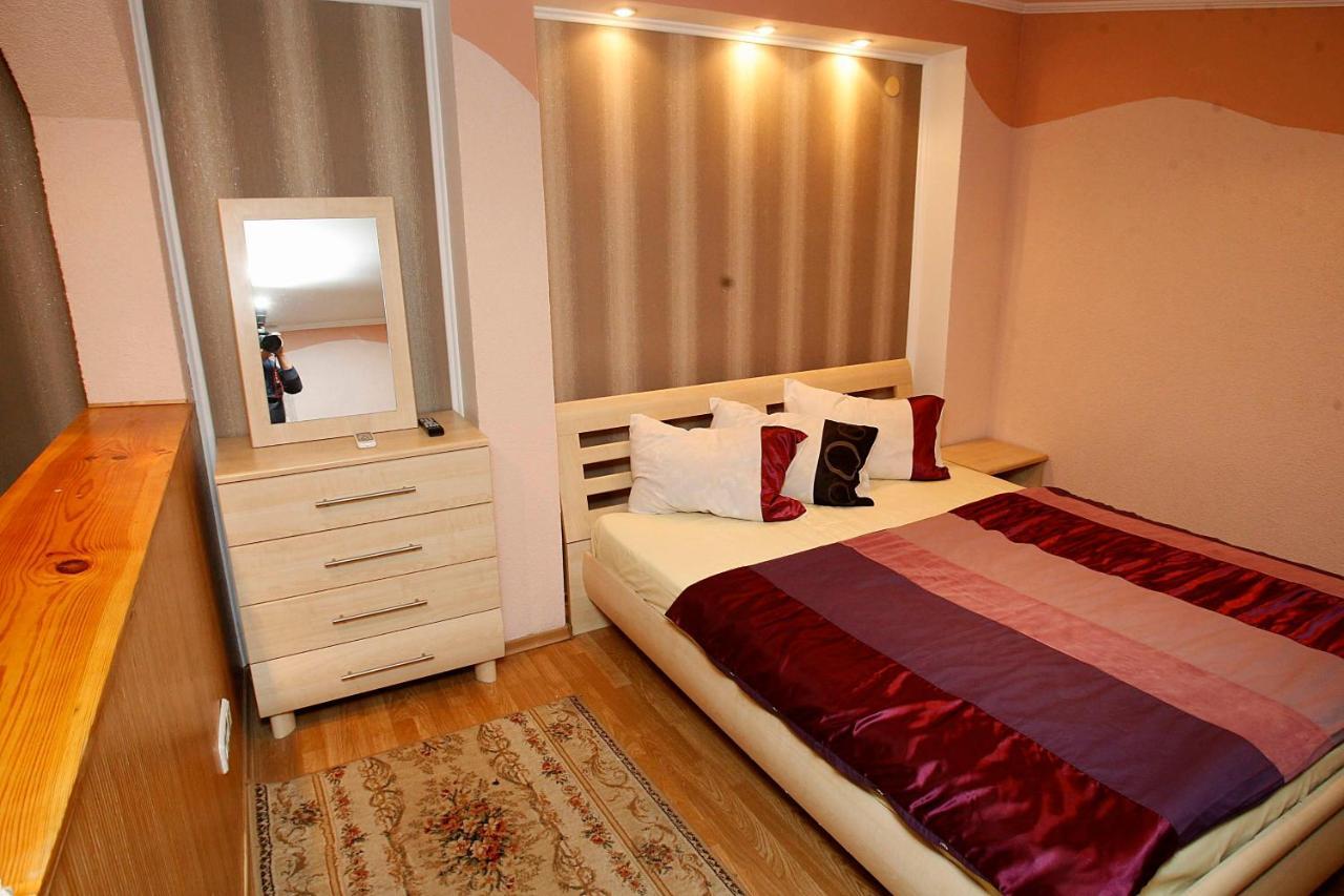 Simfonia Lwiw Lägenhet Lviv Exteriör bild